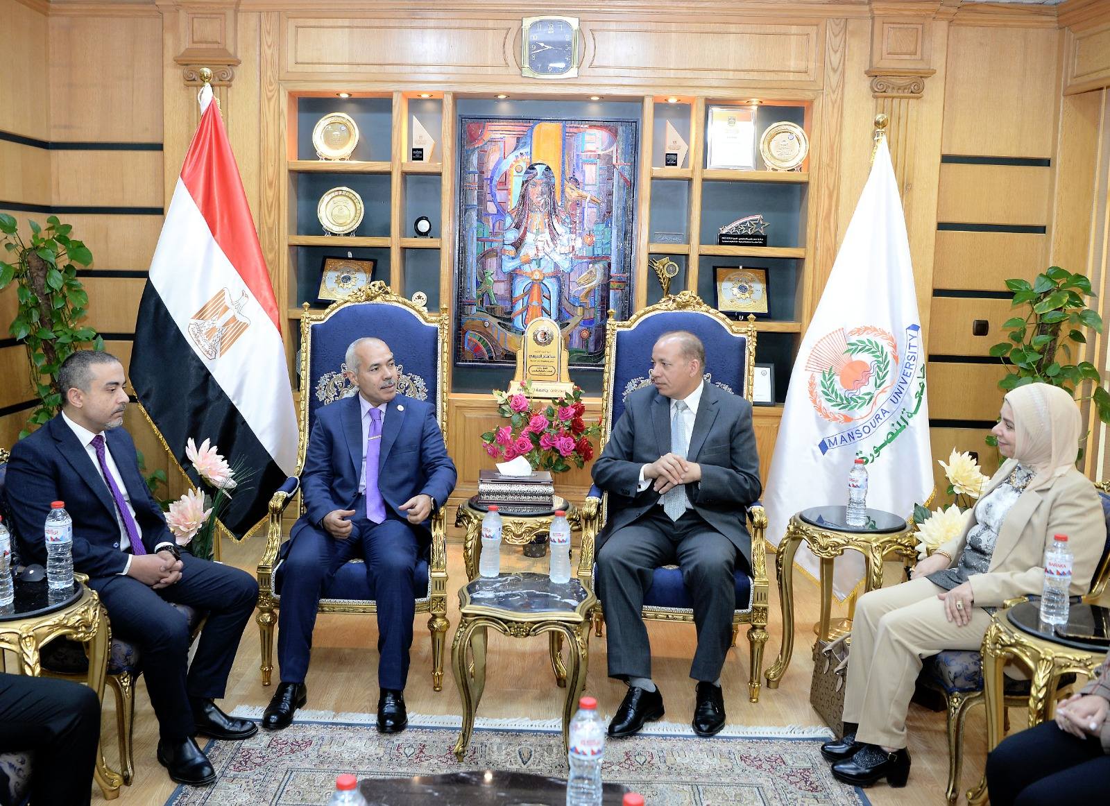 زيارة الوحدة المركزية للتدريب على تكنولوجيا المعلومات بالمجلس الأعلى للجامعات لتجديد إعتماد مركز تطوير الاداء الجامعة مركز معتمد للاختبار و التدريب على شهادة أساسيات التحول الرقمي